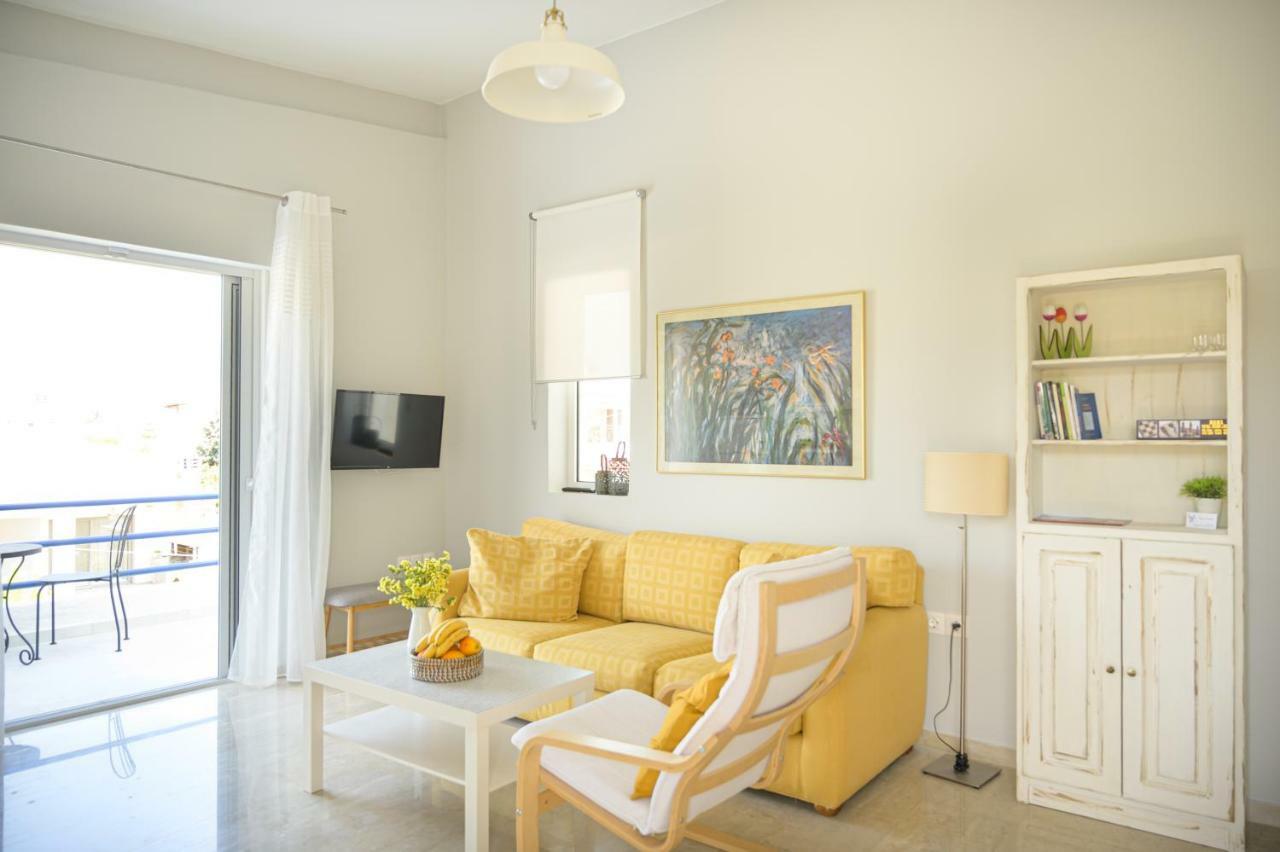 Sgs Luxury Apartments Ксилокастро Экстерьер фото
