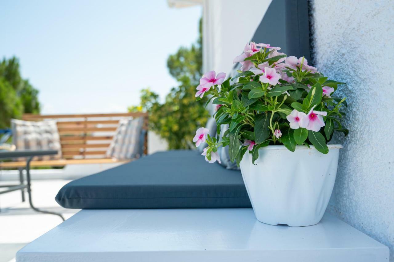 Sgs Luxury Apartments Ксилокастро Экстерьер фото